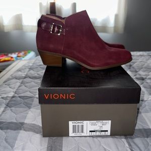 Brand new Vionic booties